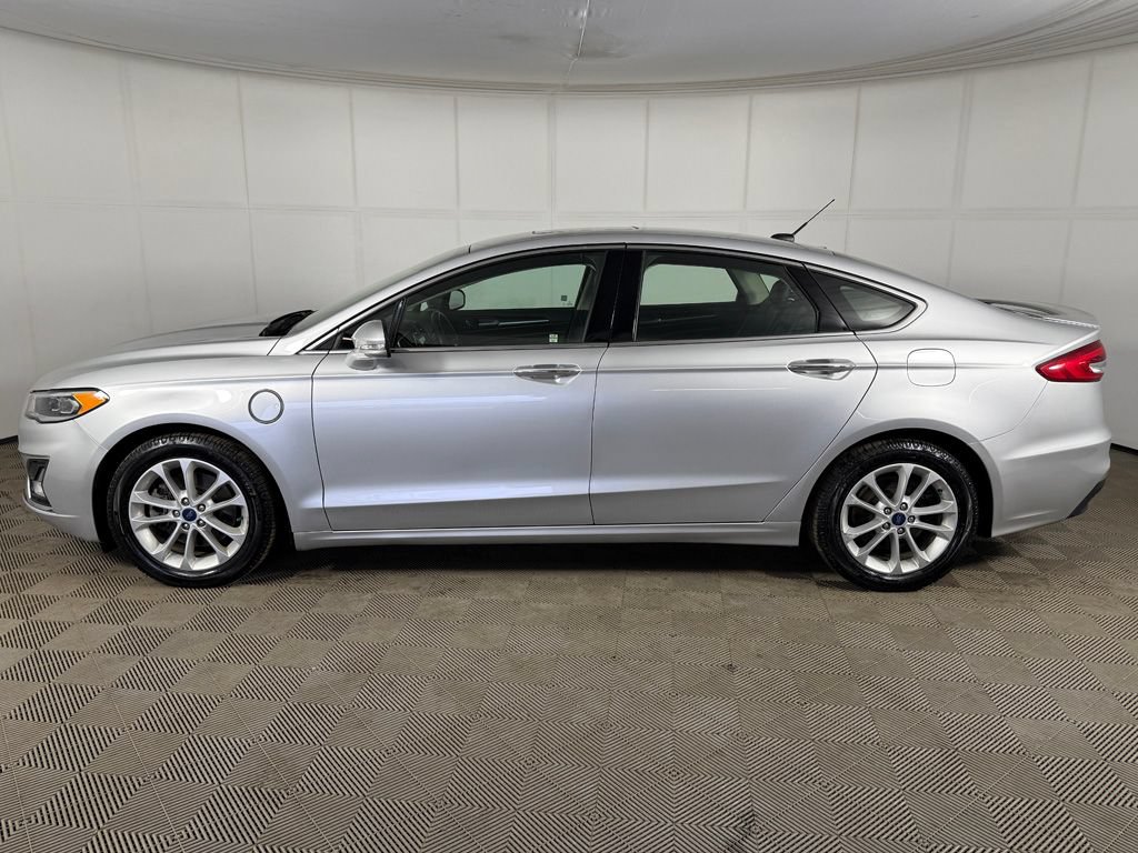 Used 2019 Ford Fusion Energi Titanium FWD image 14