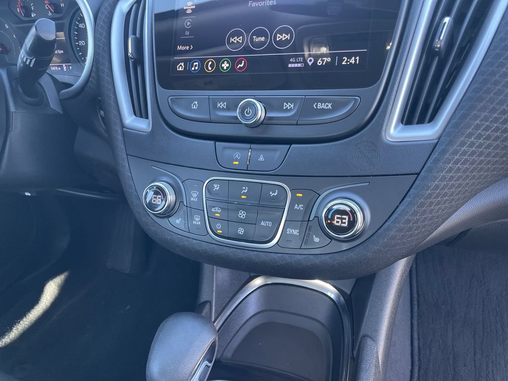 Used 2023 Chevrolet Malibu LT FWD image 25