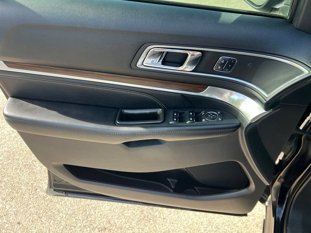 Used 2016 Ford Explorer Limited AWD/4WD image 37