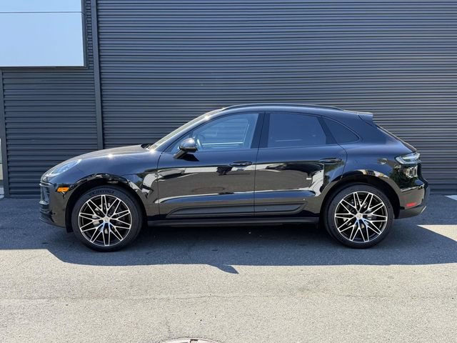 Used 2026 Porsche Macan AWD/4WD image 2