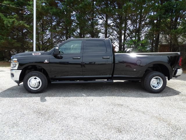 New 2026 RAM 3500 Tradesman AWD/4WD image 2
