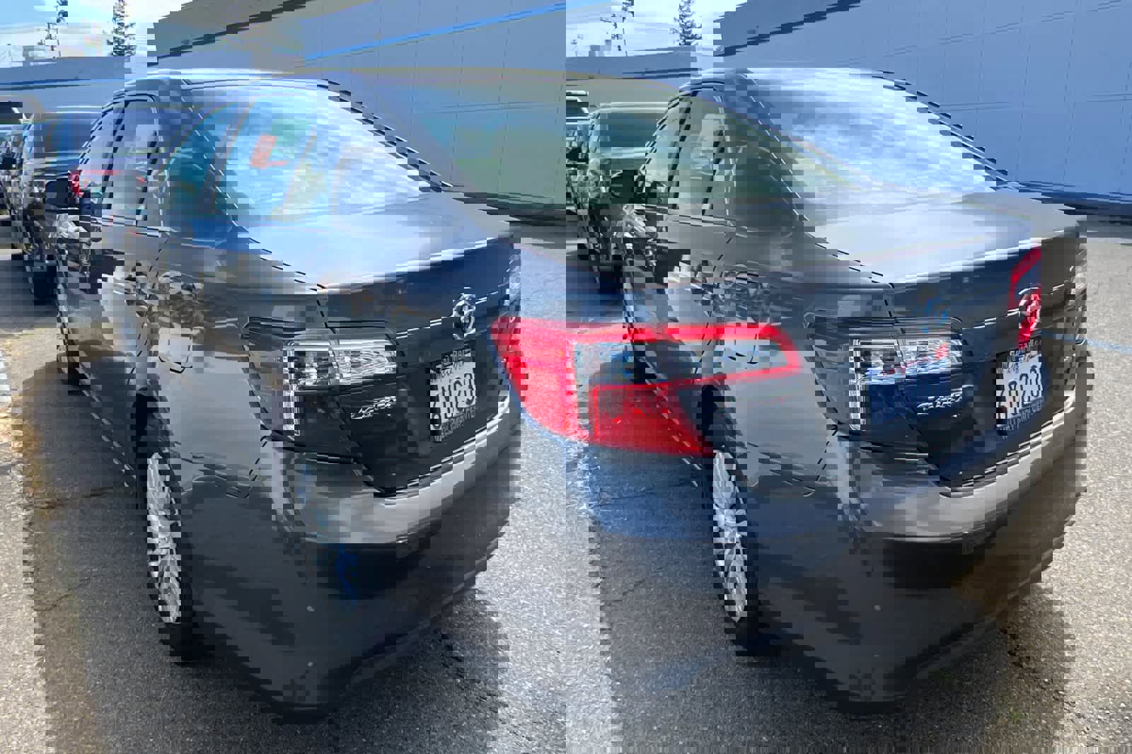 Used 2012 Toyota Camry LE FWD image 6