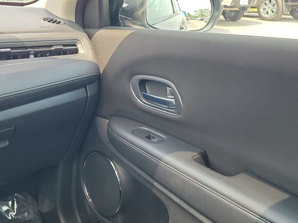 Used 2018 Honda HR-V EX image 14