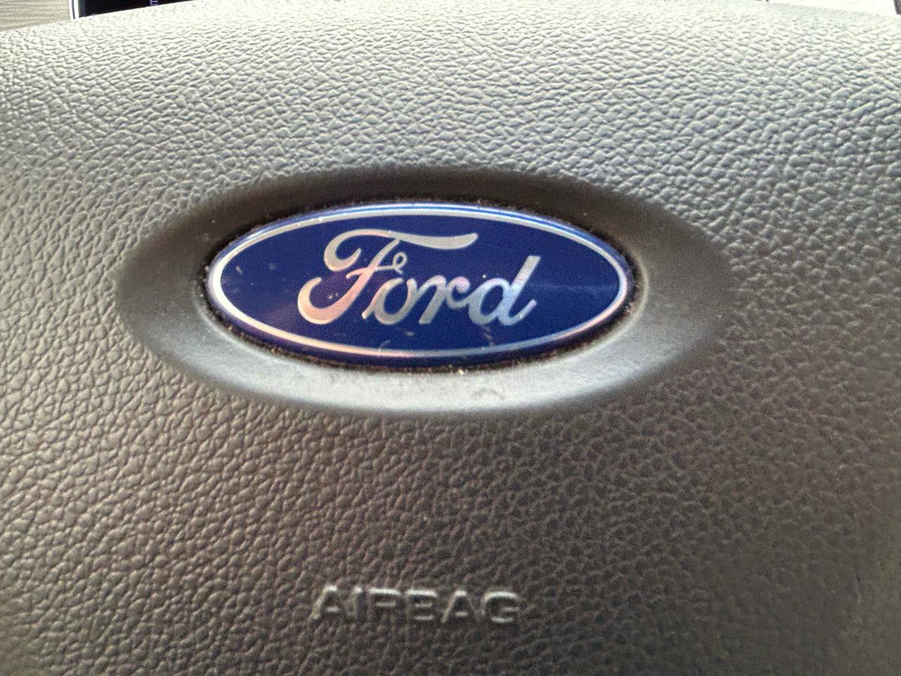 Used 2013 Ford Taurus SEL FWD image 20