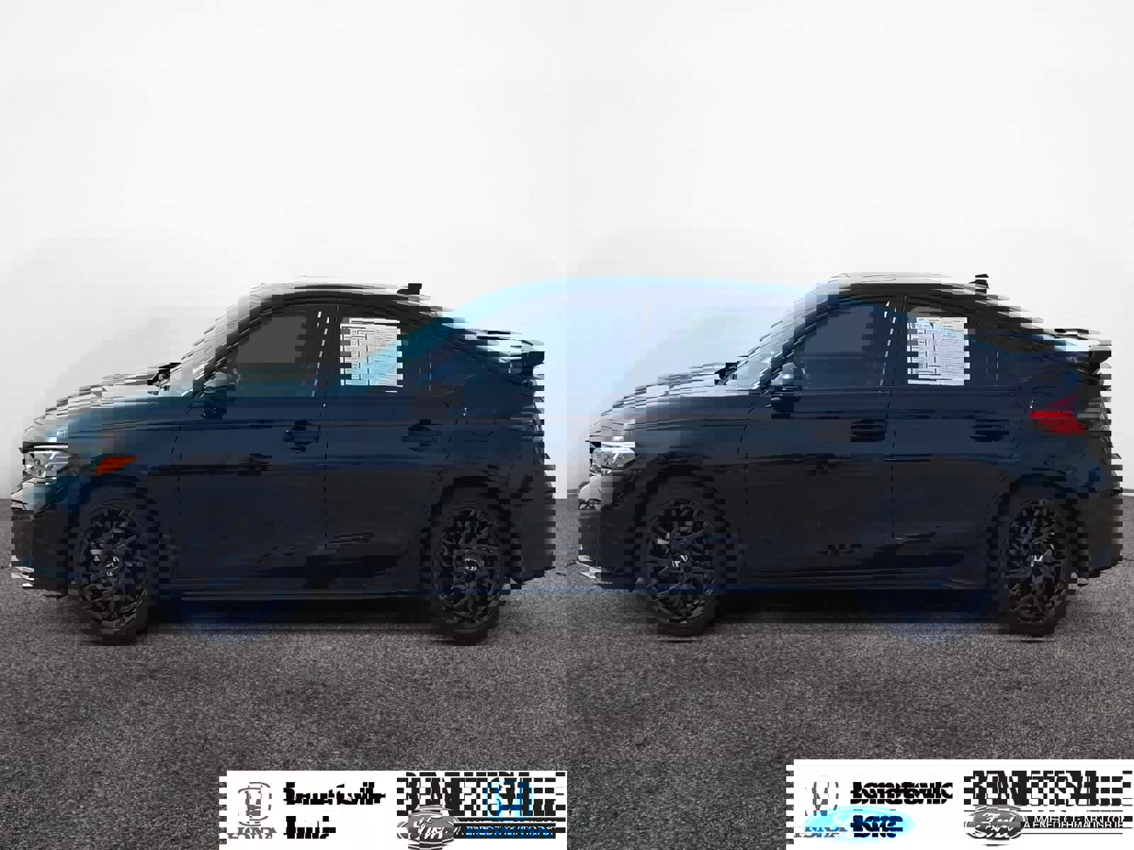 Used 2025 Honda Civic Sport Touring image 8