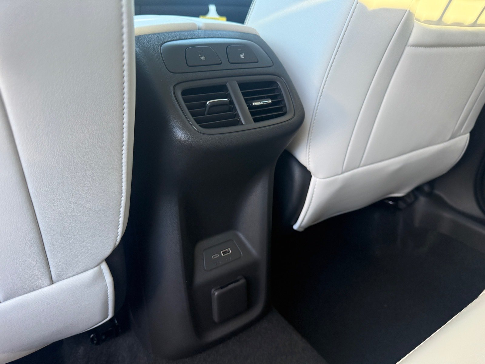 Used 2025 Buick Envision Avenir AWD/4WD image 27