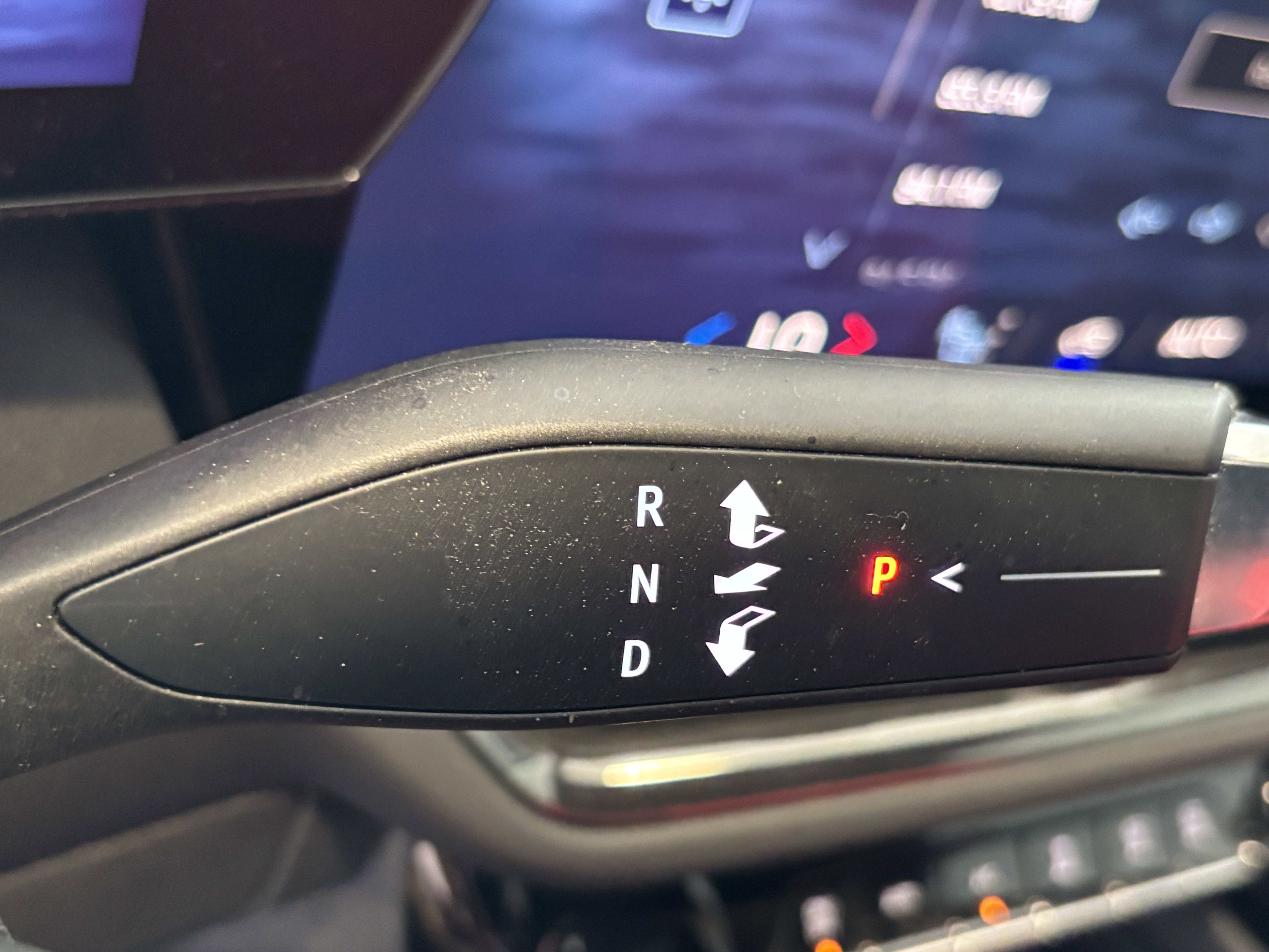 Used 2025 Chevrolet Equinox EV RS FWD image 13