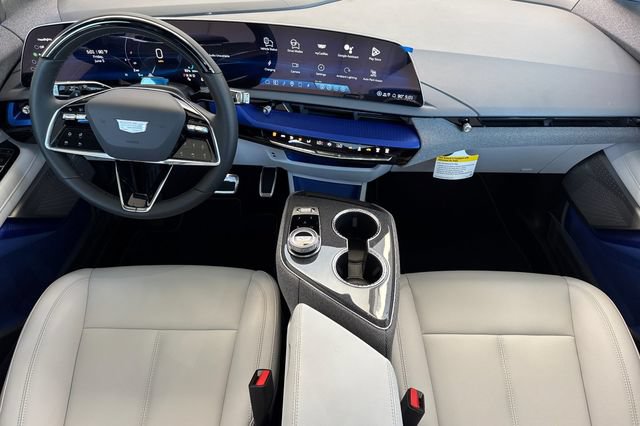 New 2026 Cadillac Optiq Sport 1 w/ LPO, Floor Liner Package AWD/4WD image 13