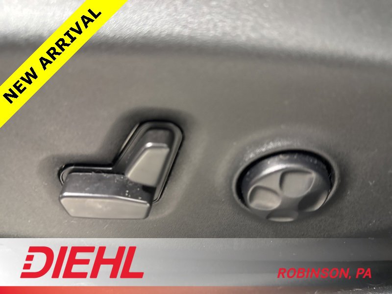 Used 2023 Chrysler Pacifica Limited w/ S Appearance Package image 22