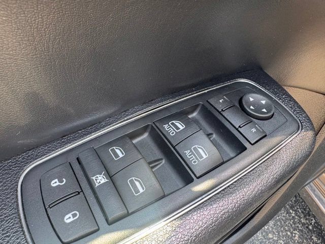 Used 2015 Chrysler 300 S w/ 300S Premium Group RWD image 13