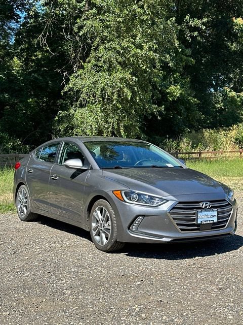 Used 2017 Hyundai Elantra Limited w/ Limited Ultimate Package 05 FWD image 2