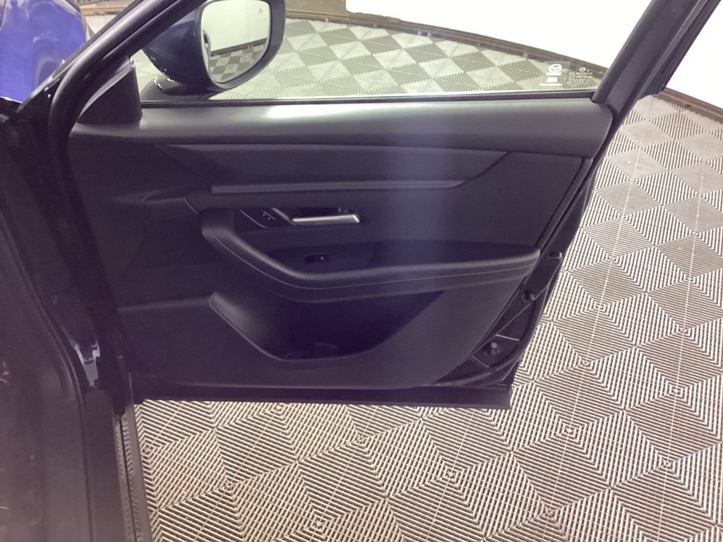 Used 2025 MAZDA CX-90 3.3 Turbo w/ Select Package image 9