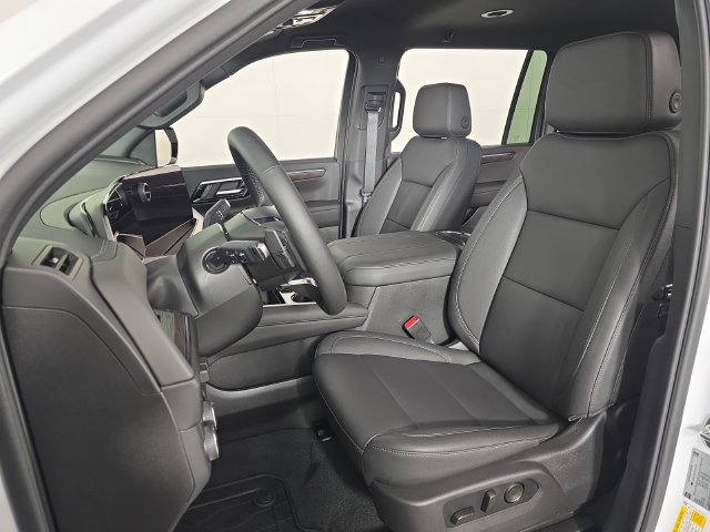 Certified 2026 Chevrolet Suburban LT w/ Comfort Package AWD/4WD image 25