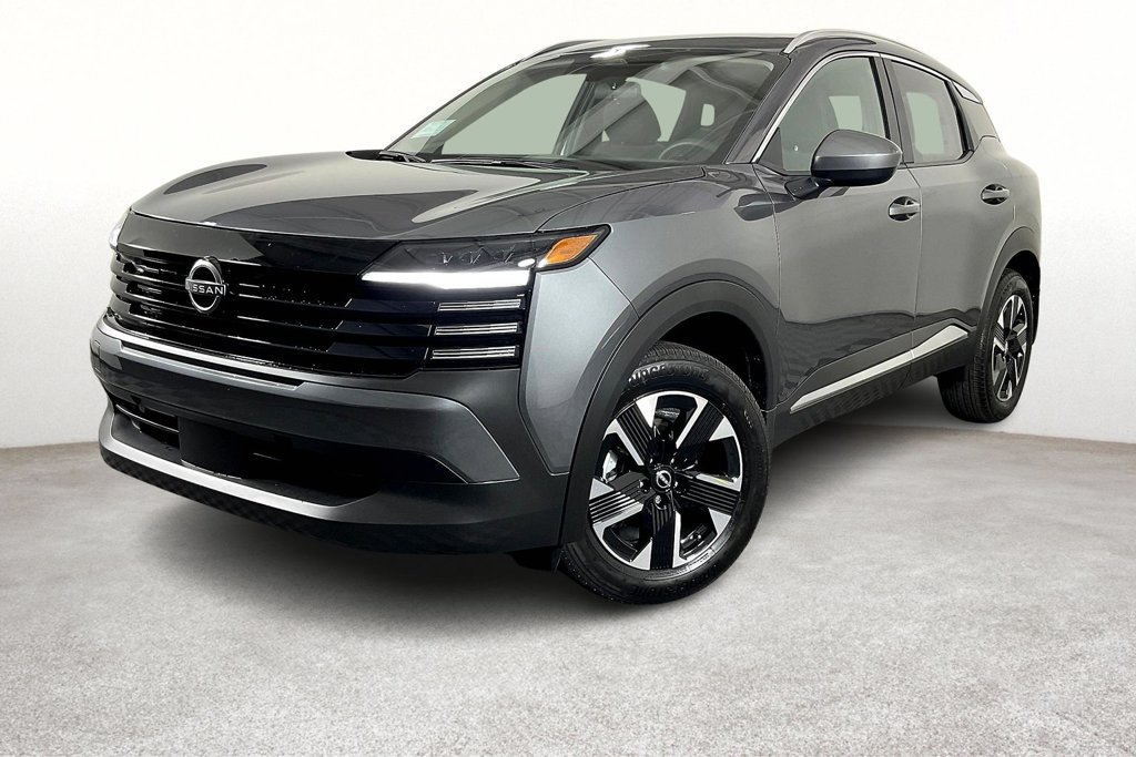 Used 2025 Nissan Kicks SV w/ SV Premium Package AWD/4WD image 5