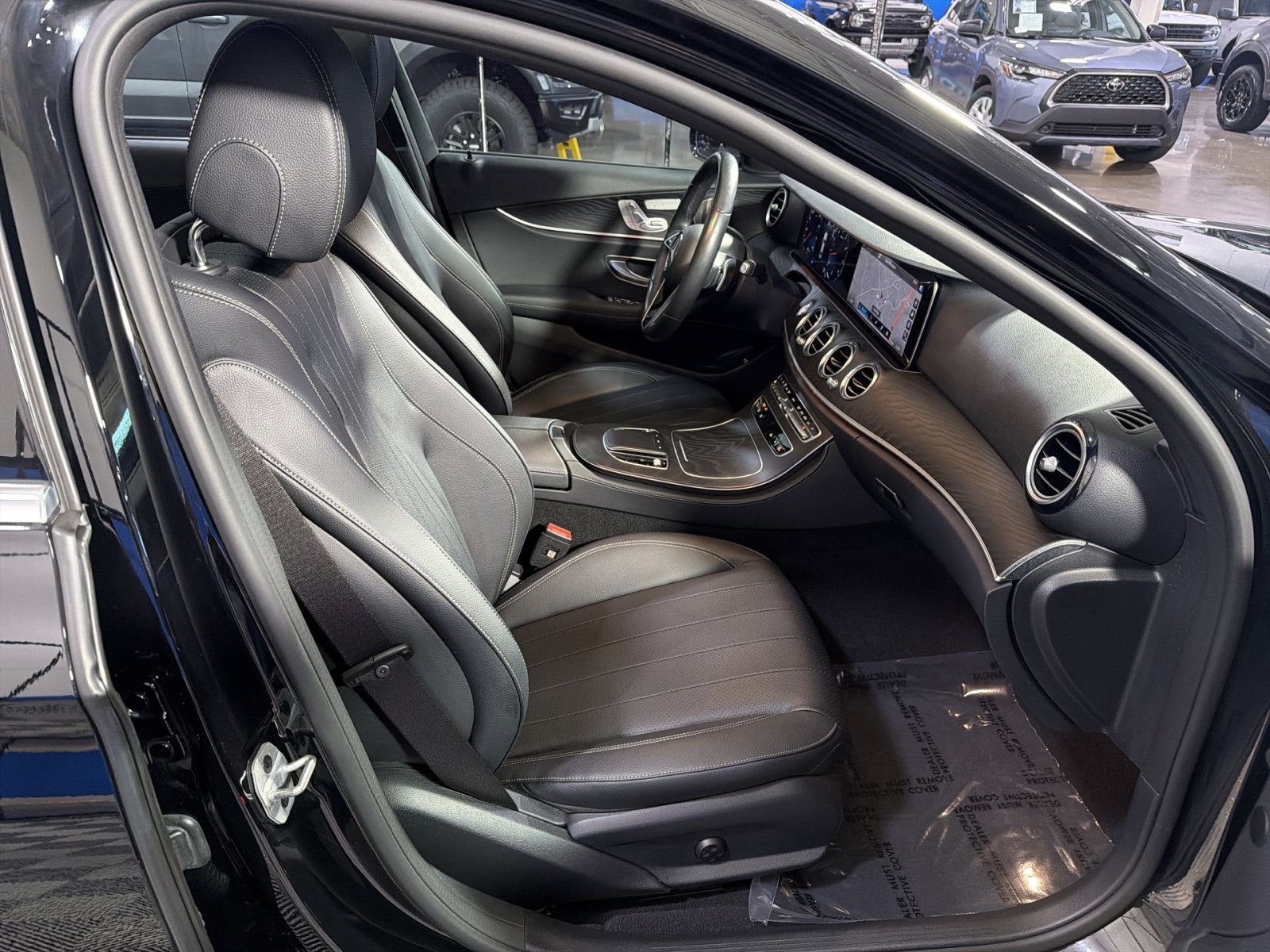 Used 2023 Mercedes-Benz E 350 4MATIC Sedan w/ Premium Package image 26