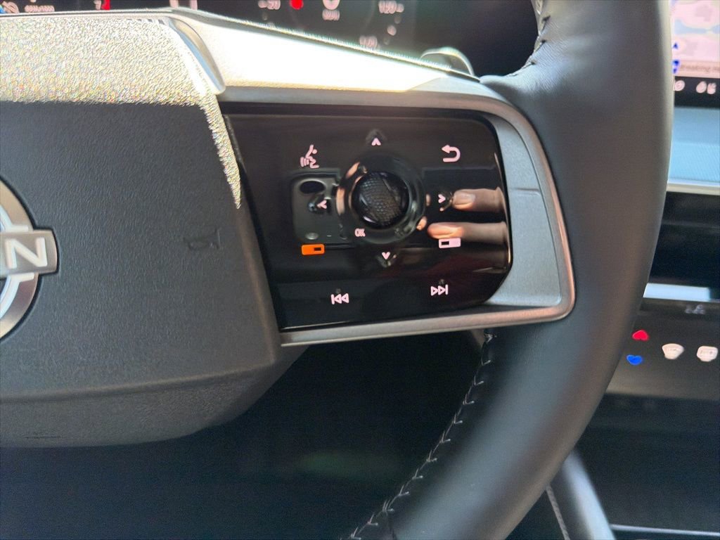 Used 2025 Nissan Murano SL AWD/4WD image 25