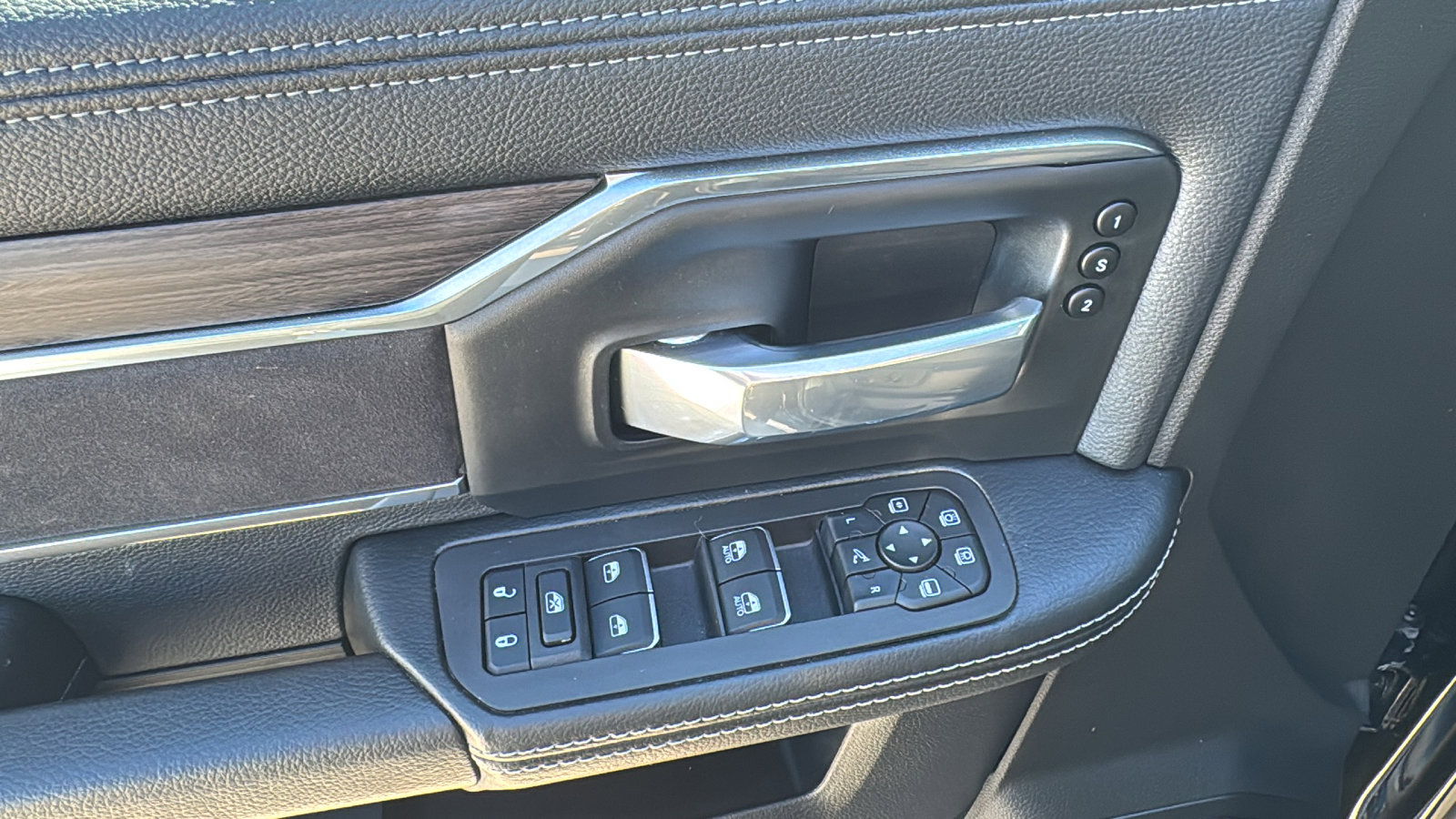 Used 2025 RAM 3500 Laramie w/ Night Edition image 13