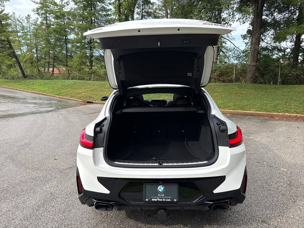 Used 2023 BMW X4 M40i AWD/4WD image 29