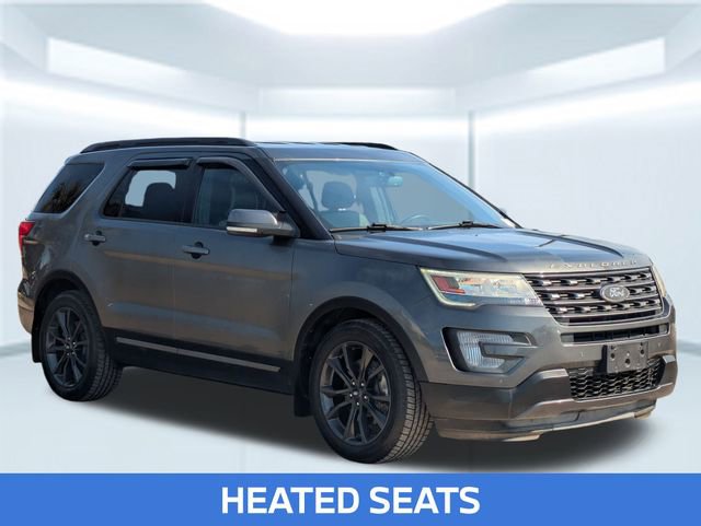 Used 2017 Ford Explorer XLT w/ Equipment Group 202A image 9