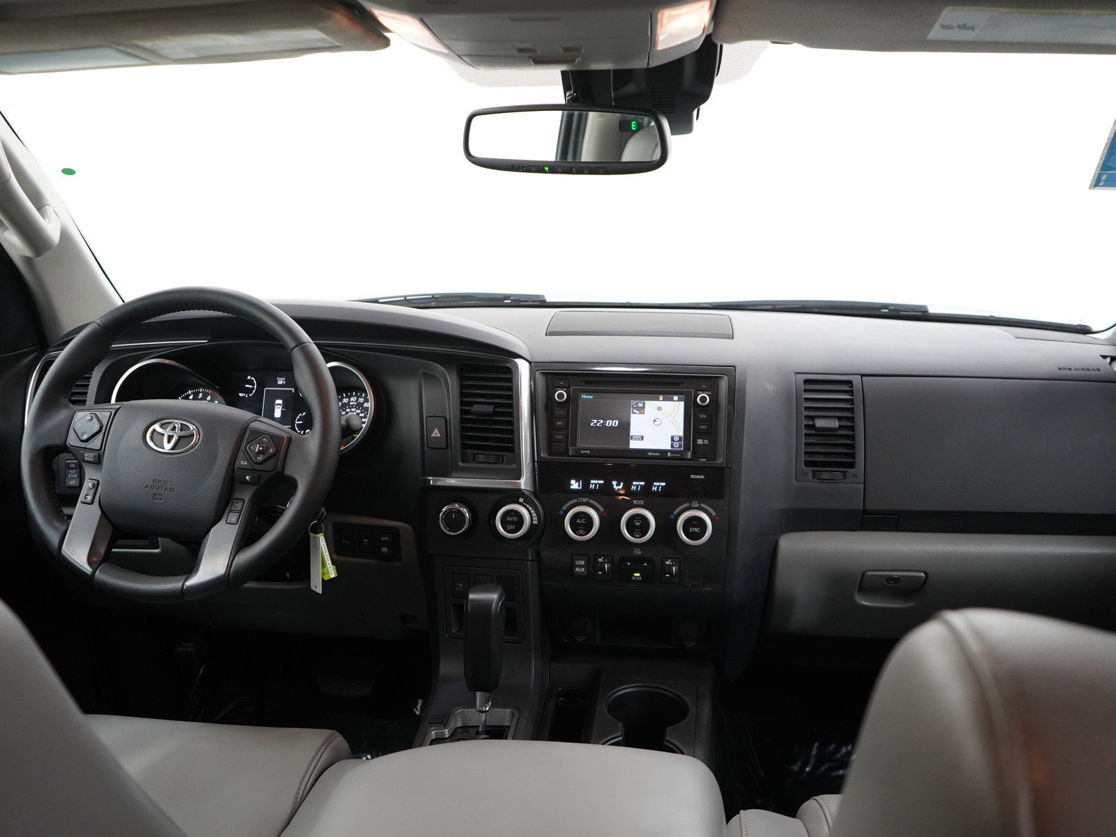 Used 2019 Toyota Sequoia SR5 image 15