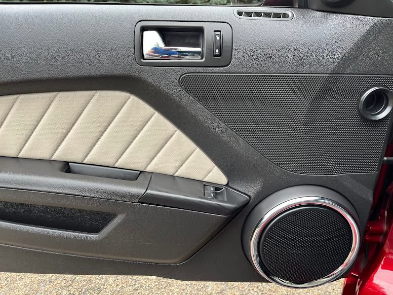Used 2014 Ford Mustang GT Premium RWD image 6