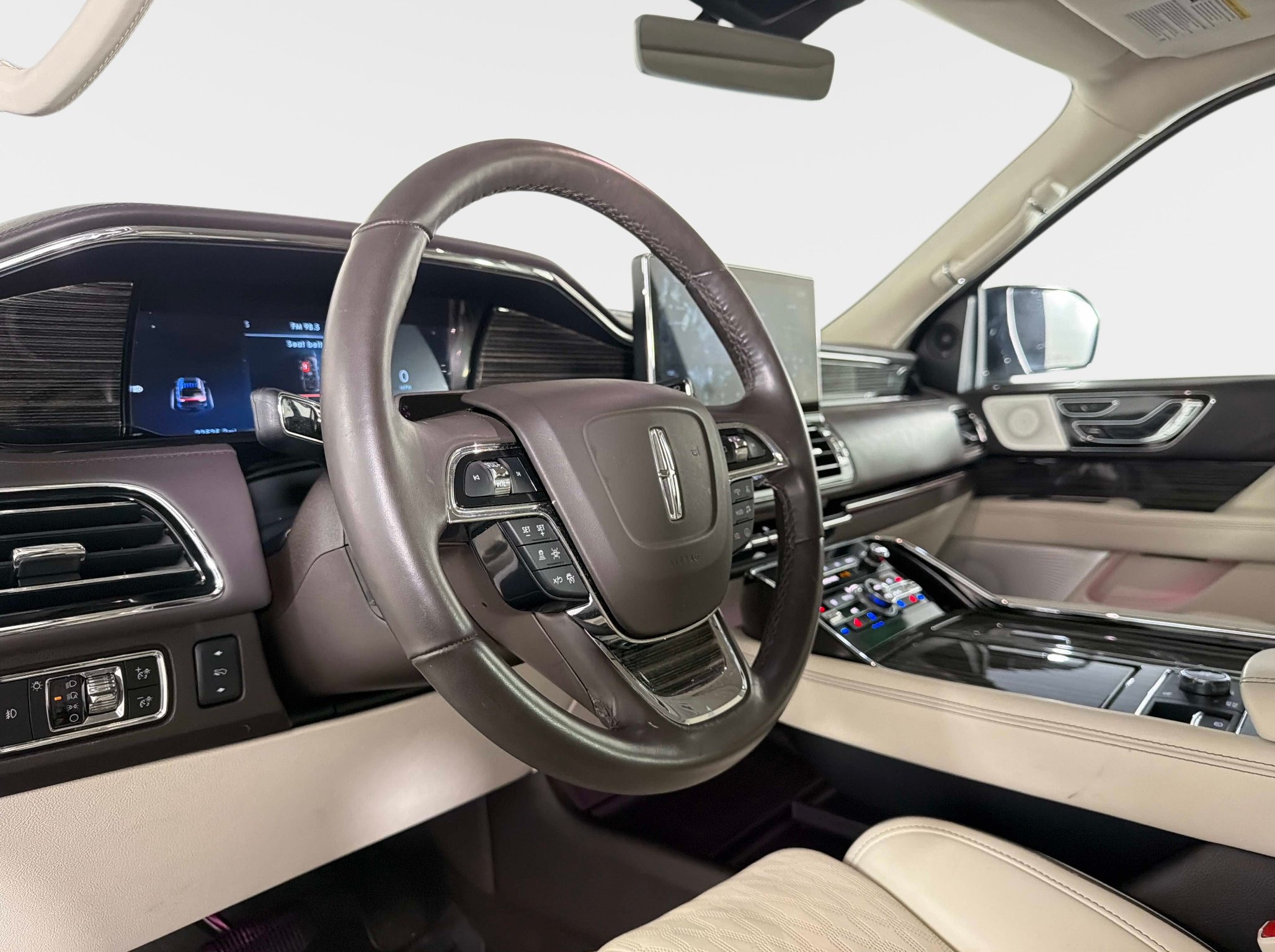 Used 2024 Lincoln Navigator L Black Label AWD/4WD image 38