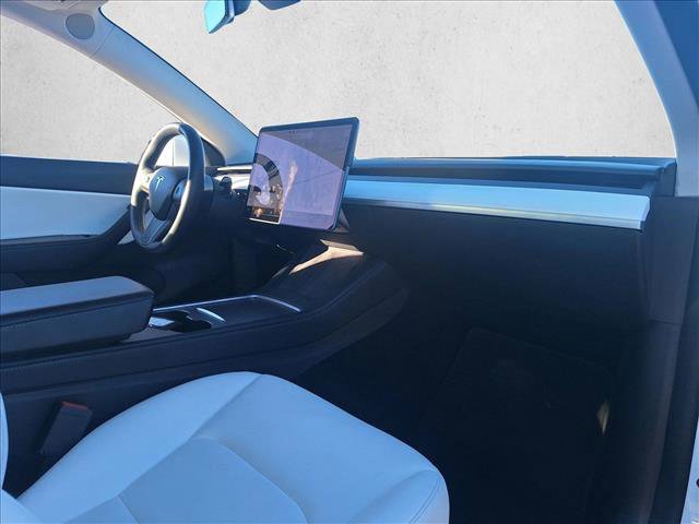 Used 2021 Tesla Model Y Long Range image 19