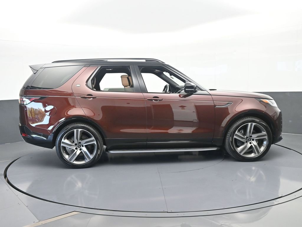 Used 2026 Land Rover Discovery Limited Edition image 7