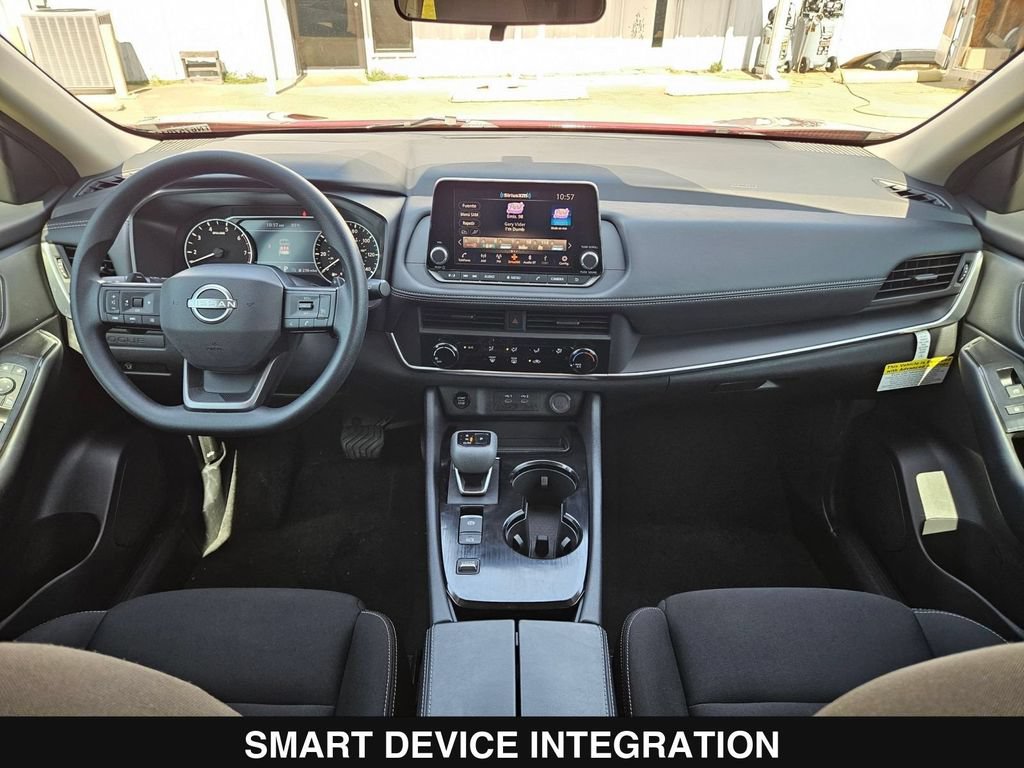 Used 2025 Nissan Rogue S FWD image 19