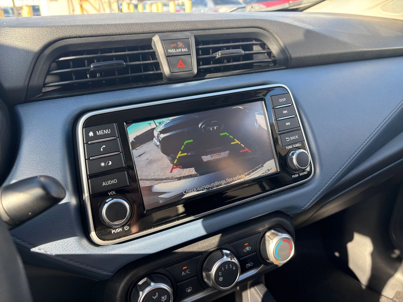 Used 2025 Nissan Versa SV image 17