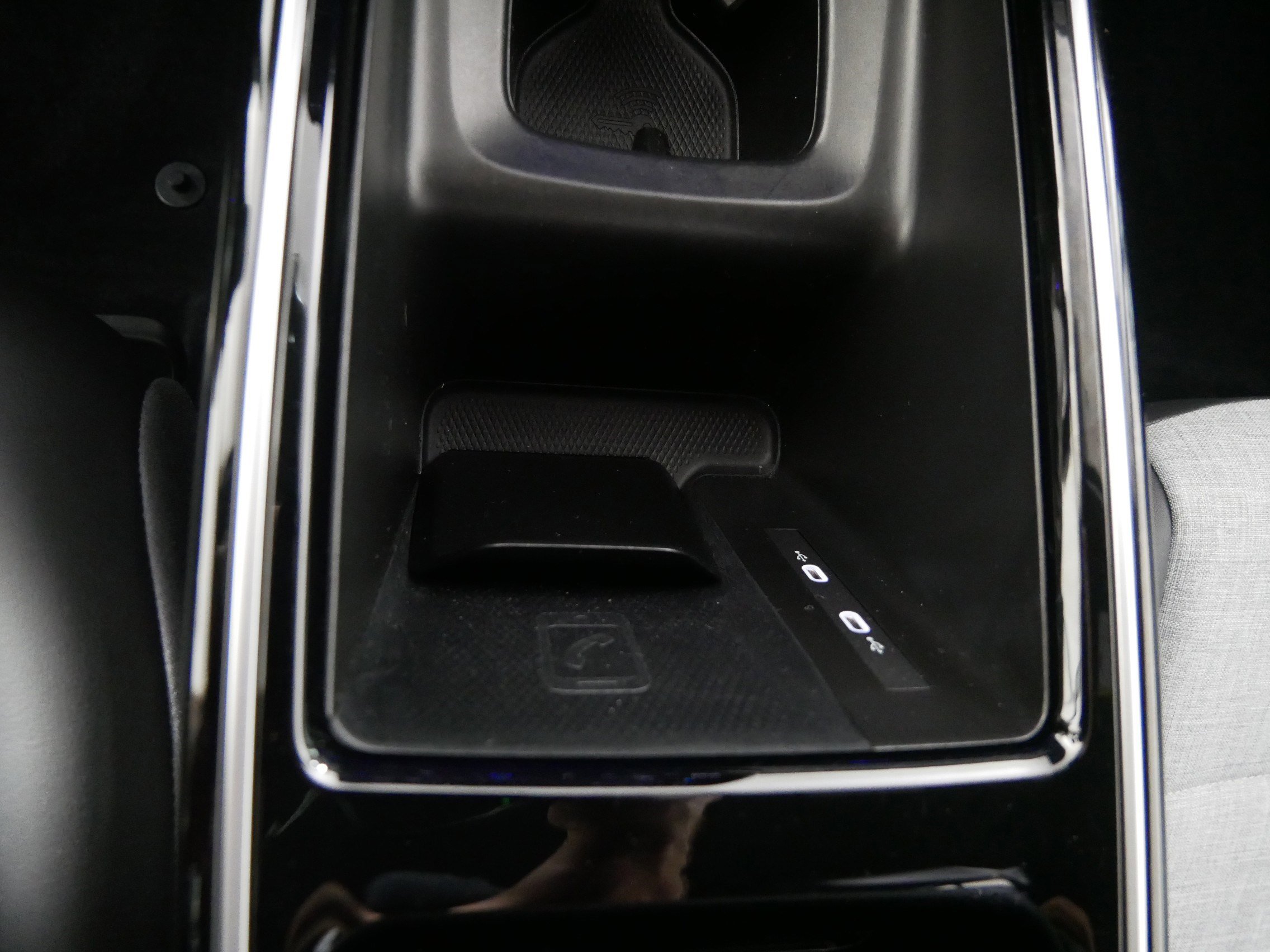 Used 2024 Volkswagen ID.4 Pro image 30