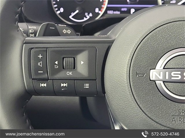 New 2025 Nissan Pathfinder SV image 14