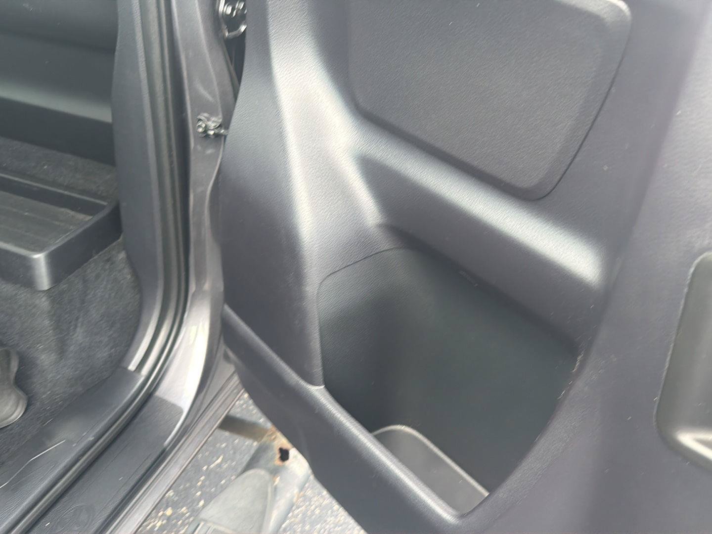 Used 2020 Toyota Tacoma SR AWD/4WD image 16