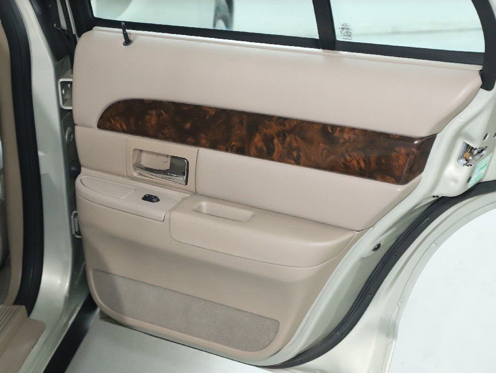 Used 2005 Mercury Grand Marquis GS image 27