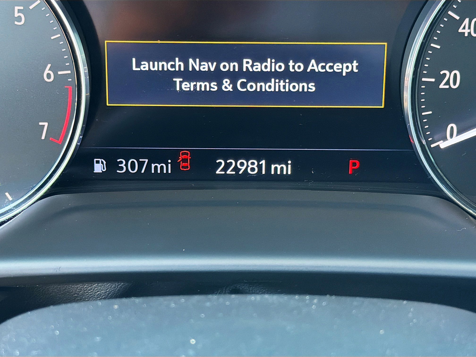 Used 2023 Buick Envision Avenir image 42