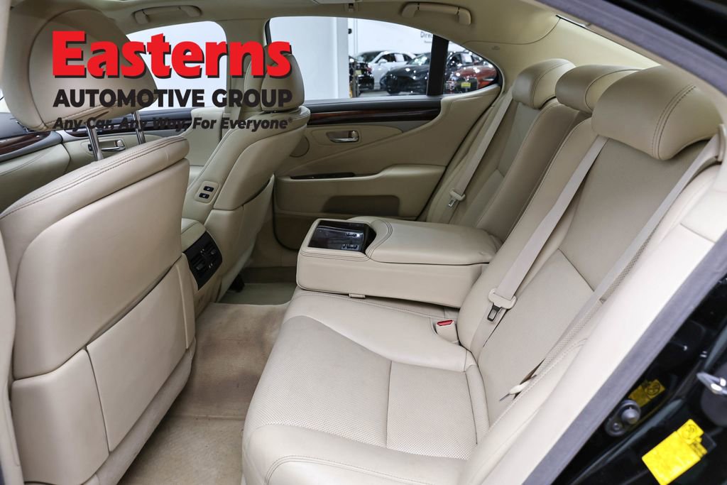Used 2014 Lexus LS 460 AWD w/ Comfort Package image 25