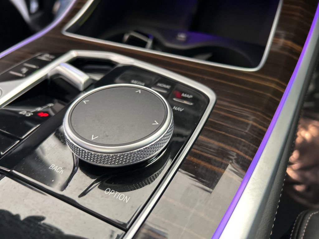 Used 2025 BMW X5 xDrive40i w/ M Sport Package image 56