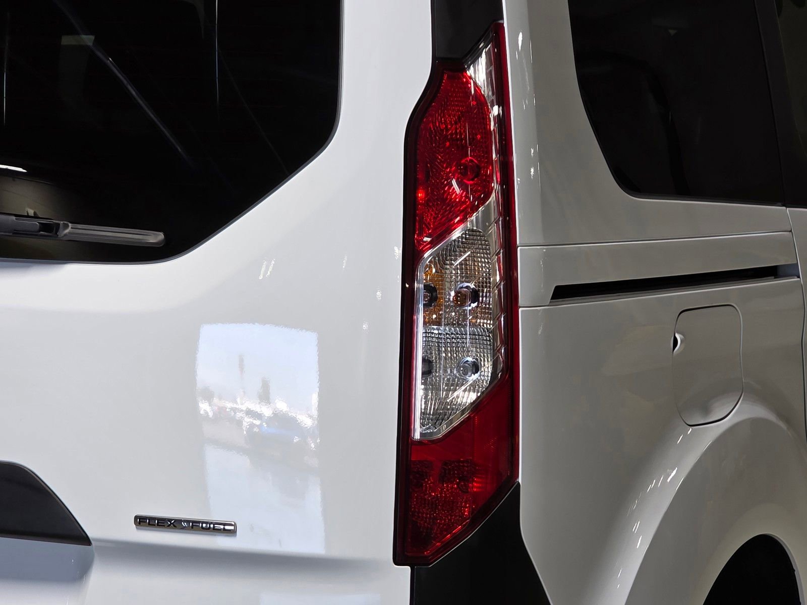 Used 2020 Ford Transit Connect XL image 12