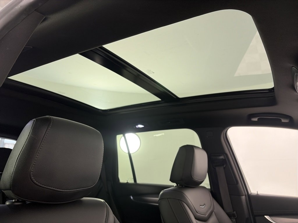 Used 2023 Cadillac XT6 Luxury image 31