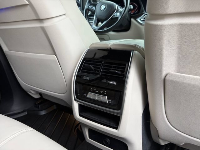 Used 2019 BMW X5 xDrive50i AWD/4WD image 32