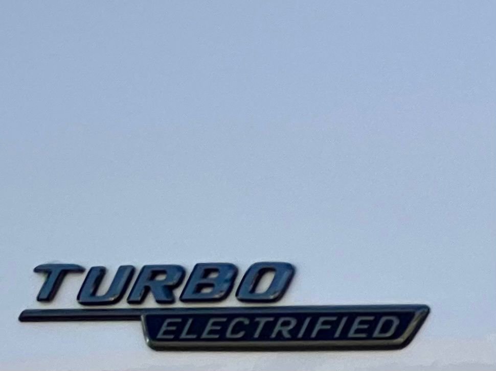 Used 2023 Mercedes-Benz C 43 AMG 4MATIC Sedan image 9