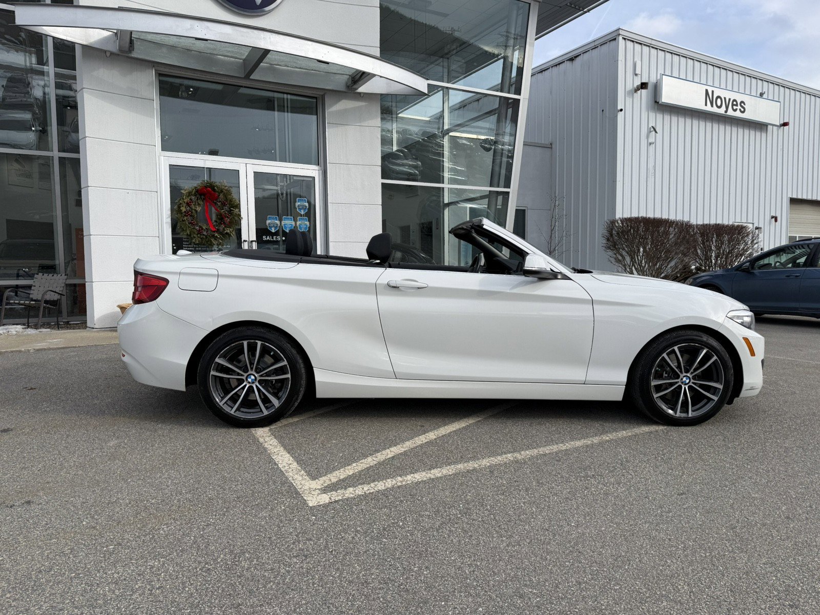 Used 2019 BMW 230i xDrive Convertible w/ Convenience Package image 11