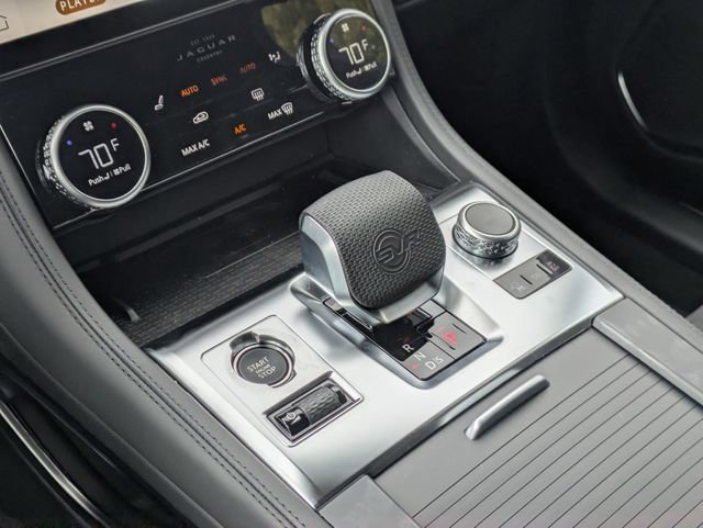 New 2026 Jaguar F-PACE SVR image 9