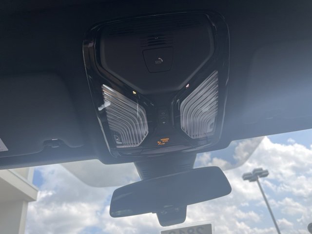 New 2025 BMW 330i xDrive Sedan w/ M Sport Package image 18