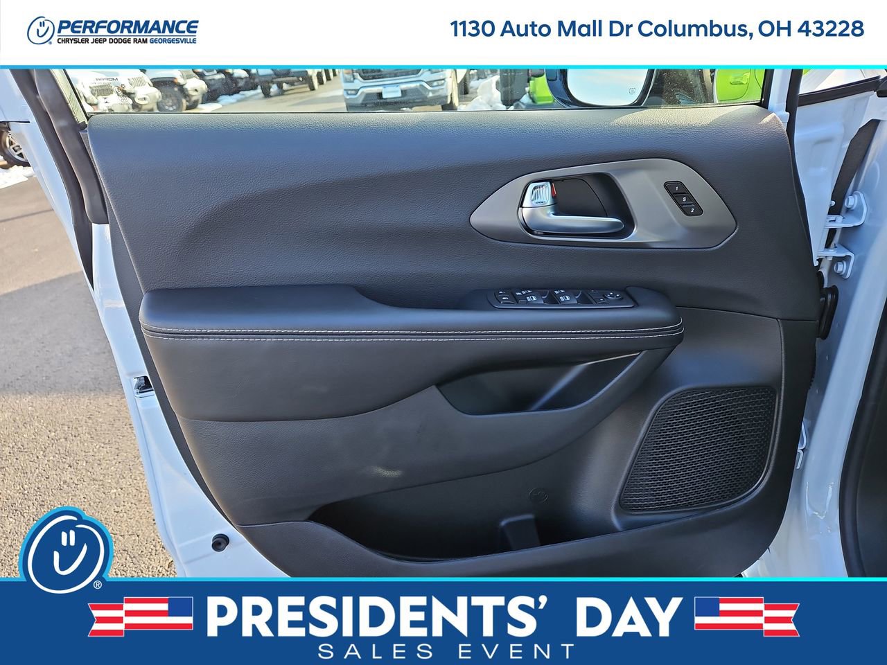 New 2026 Chrysler Pacifica Select image 22