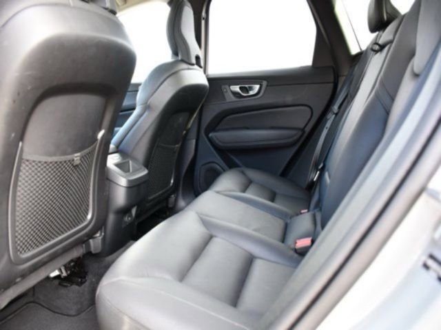 Certified 2025 Volvo XC60 B5 Plus image 15