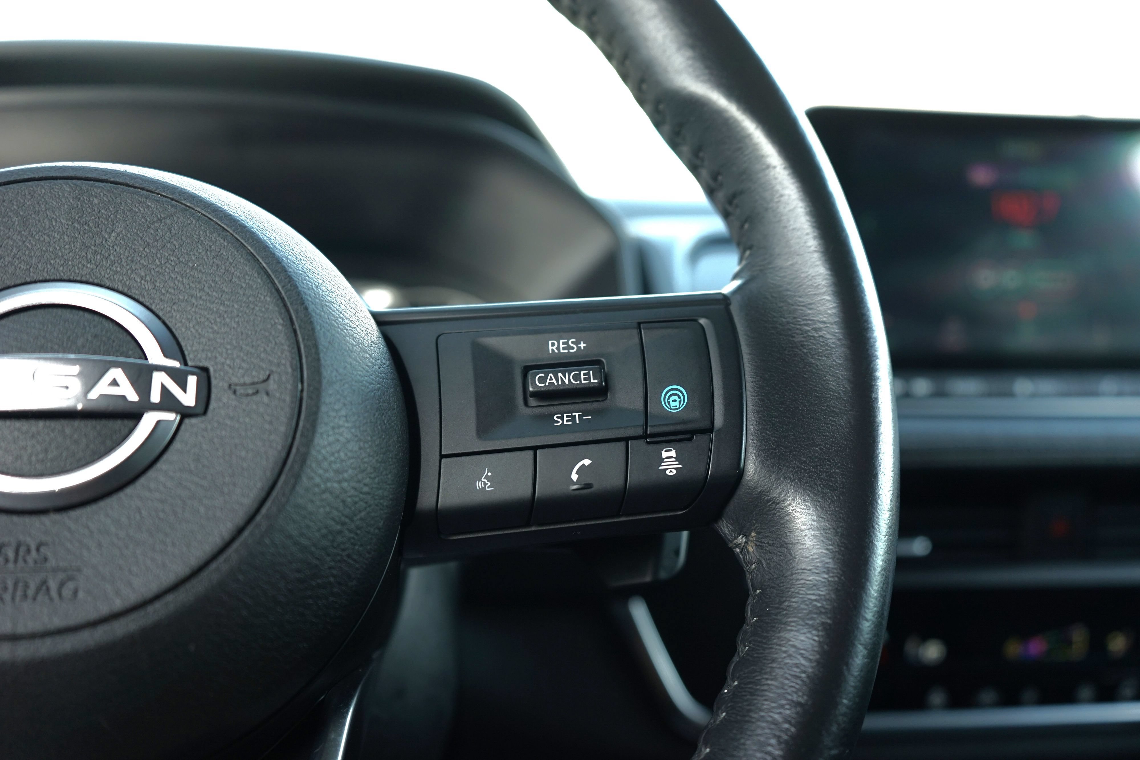 Used 2024 Nissan Rogue SV w/ SV Premium Package AWD/4WD image 18