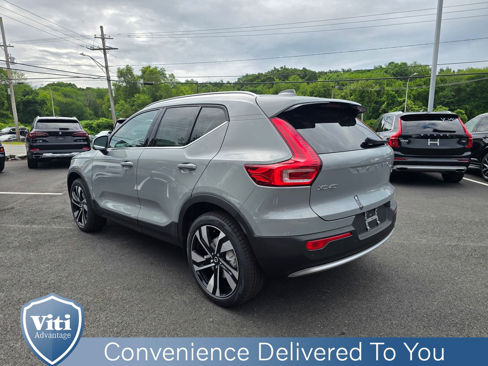 Used 2025 Volvo XC40 B5 Plus w/ Protection Package Premier image 6