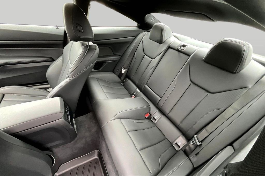Used 2025 BMW 430i xDrive Coupe w/ M Sport Package AWD/4WD image 22