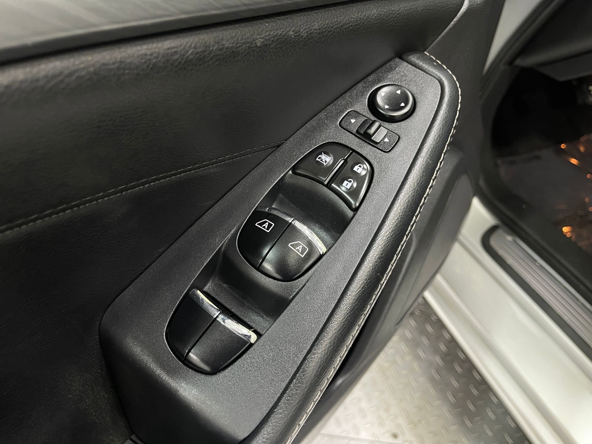 Used 2017 Nissan Maxima 3.5 SV image 15